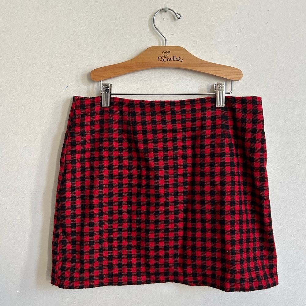 Gingham red and black mini skirt